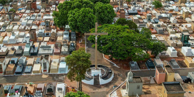 A100 – Visitação ao cemitério de Assis no Dia das Mães é maior do que nos anos anteriores